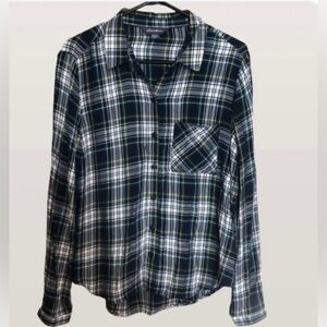 Eddie Bauer Plaid Navy and Green Button-Up Shirt Medium